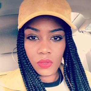 Meet your Posher, Yolanda